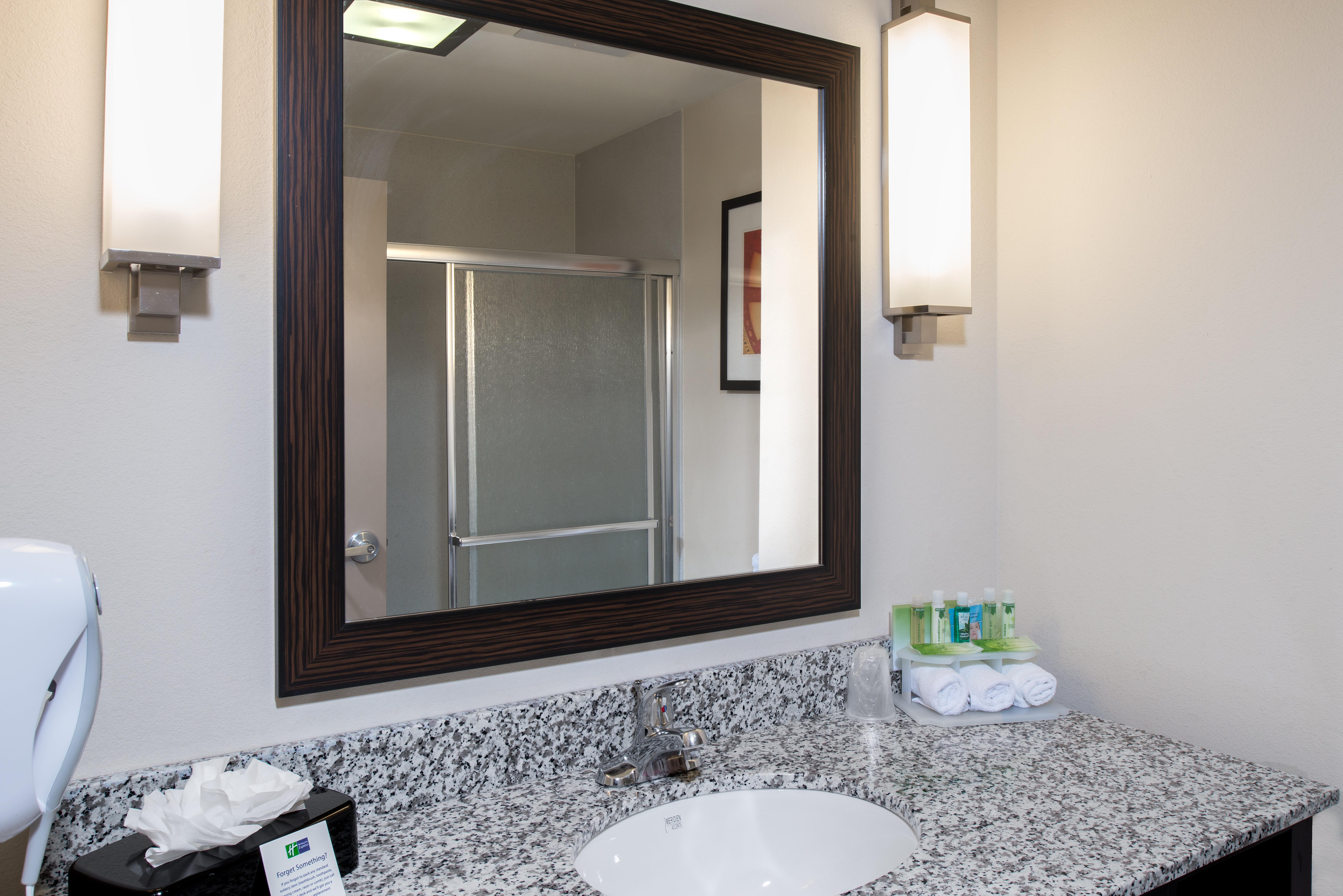 Holiday Inn Express Northwest Maize By Ihg Luaran gambar