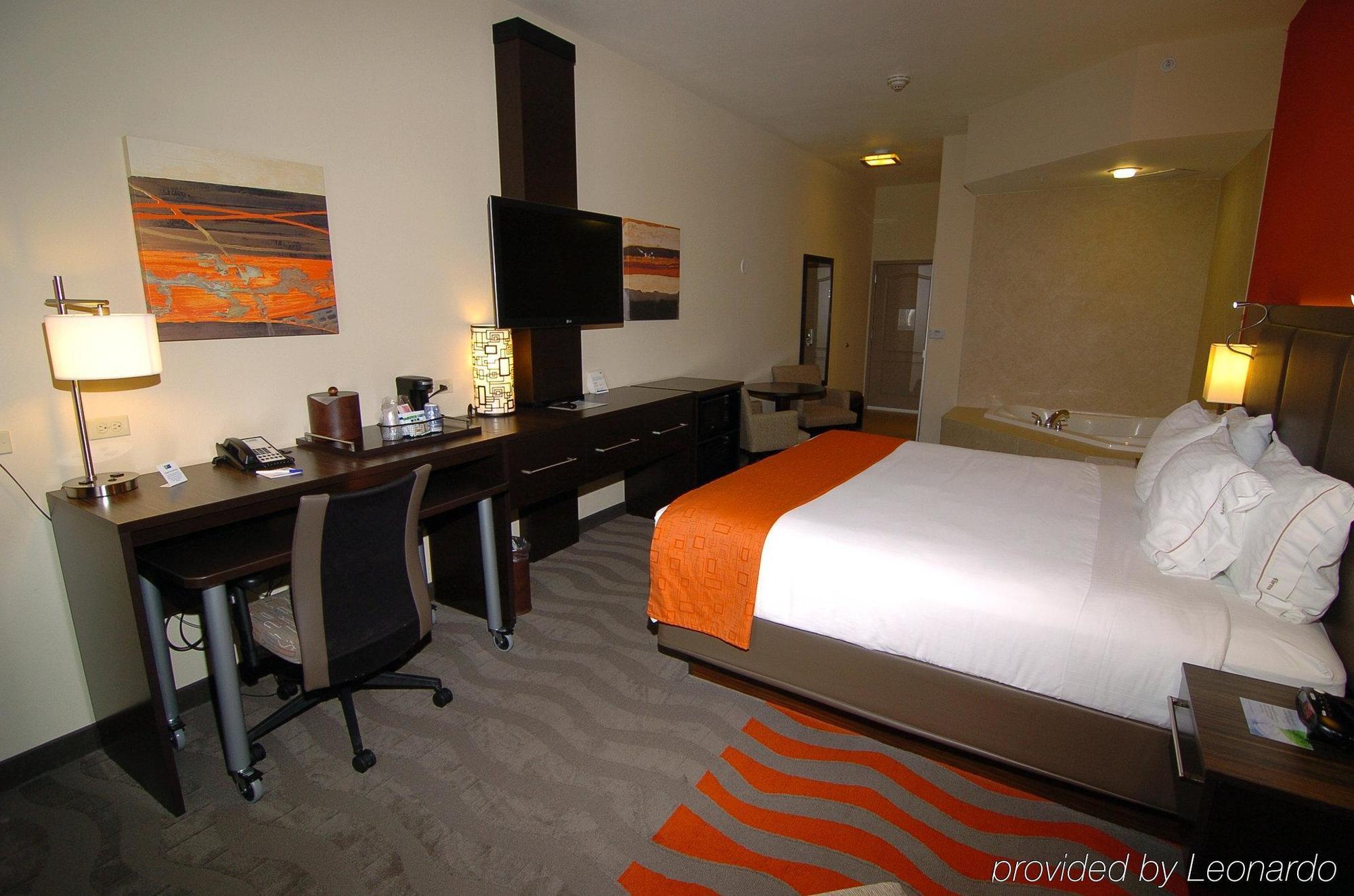 Holiday Inn Express Northwest Maize By Ihg Luaran gambar