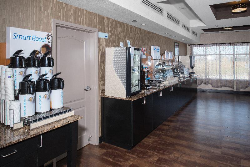 Holiday Inn Express Northwest Maize By Ihg Luaran gambar